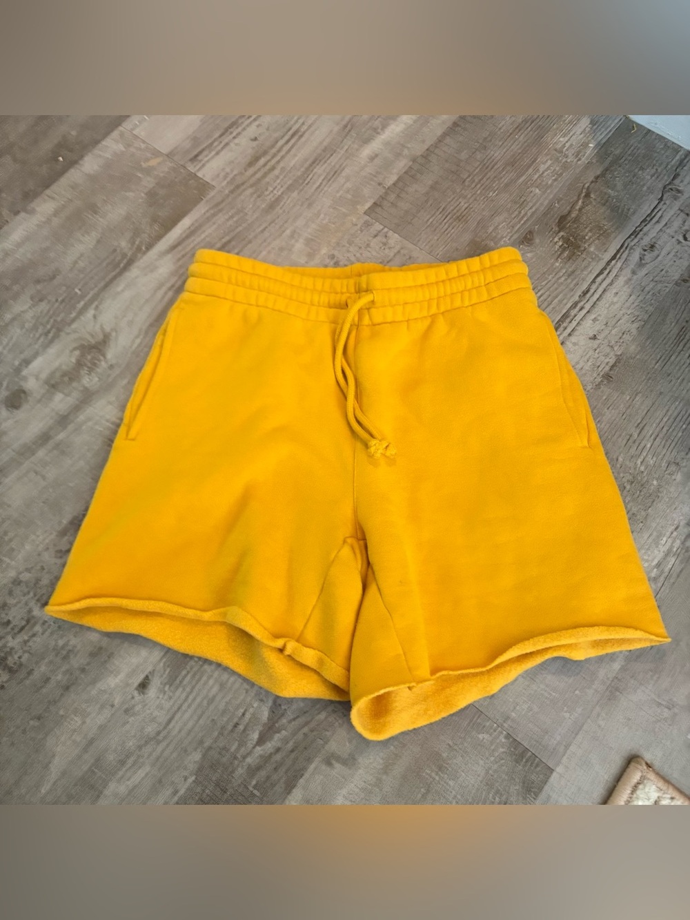 TNA cozy mustard yellow high waisted fleece shorts women’s size Xs